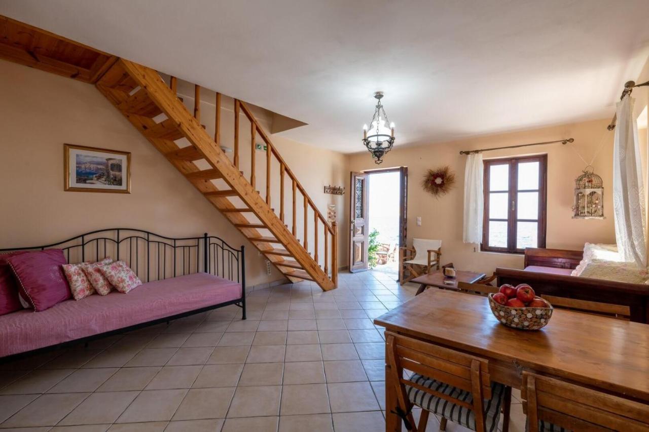 Villa Leleka Chalki Town Esterno foto
