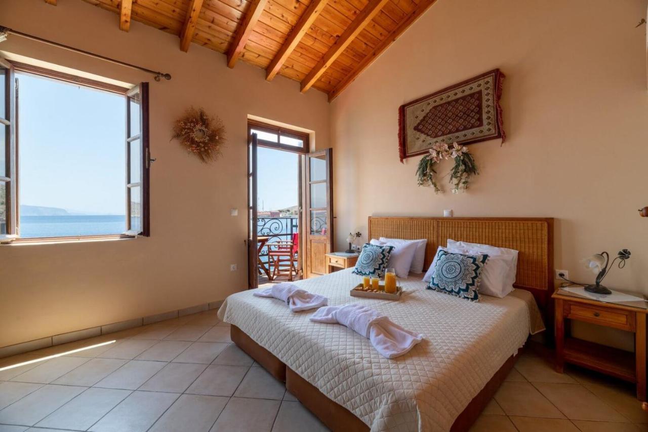 Villa Leleka Chalki Town Esterno foto