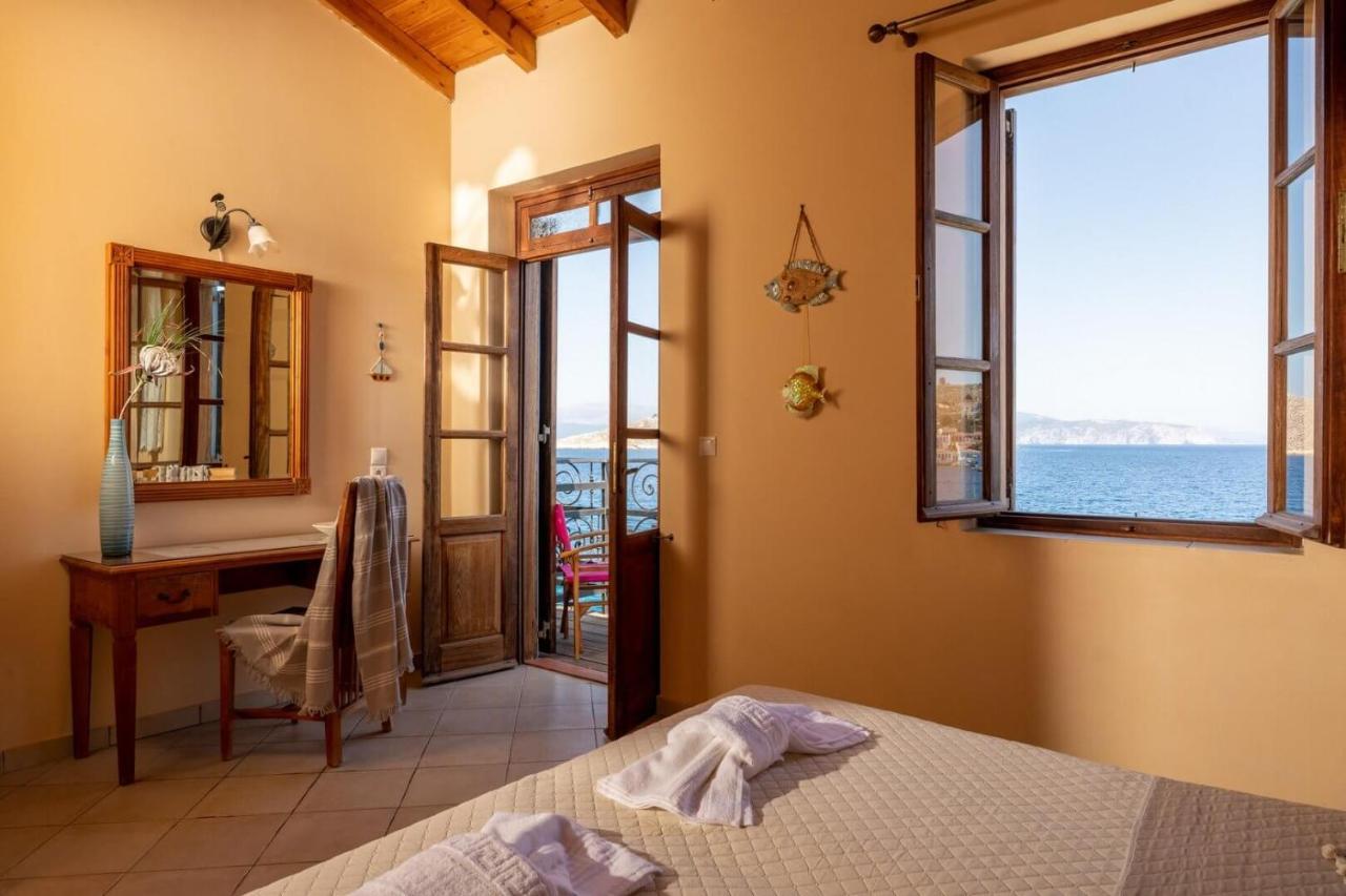 Villa Leleka Chalki Town Esterno foto