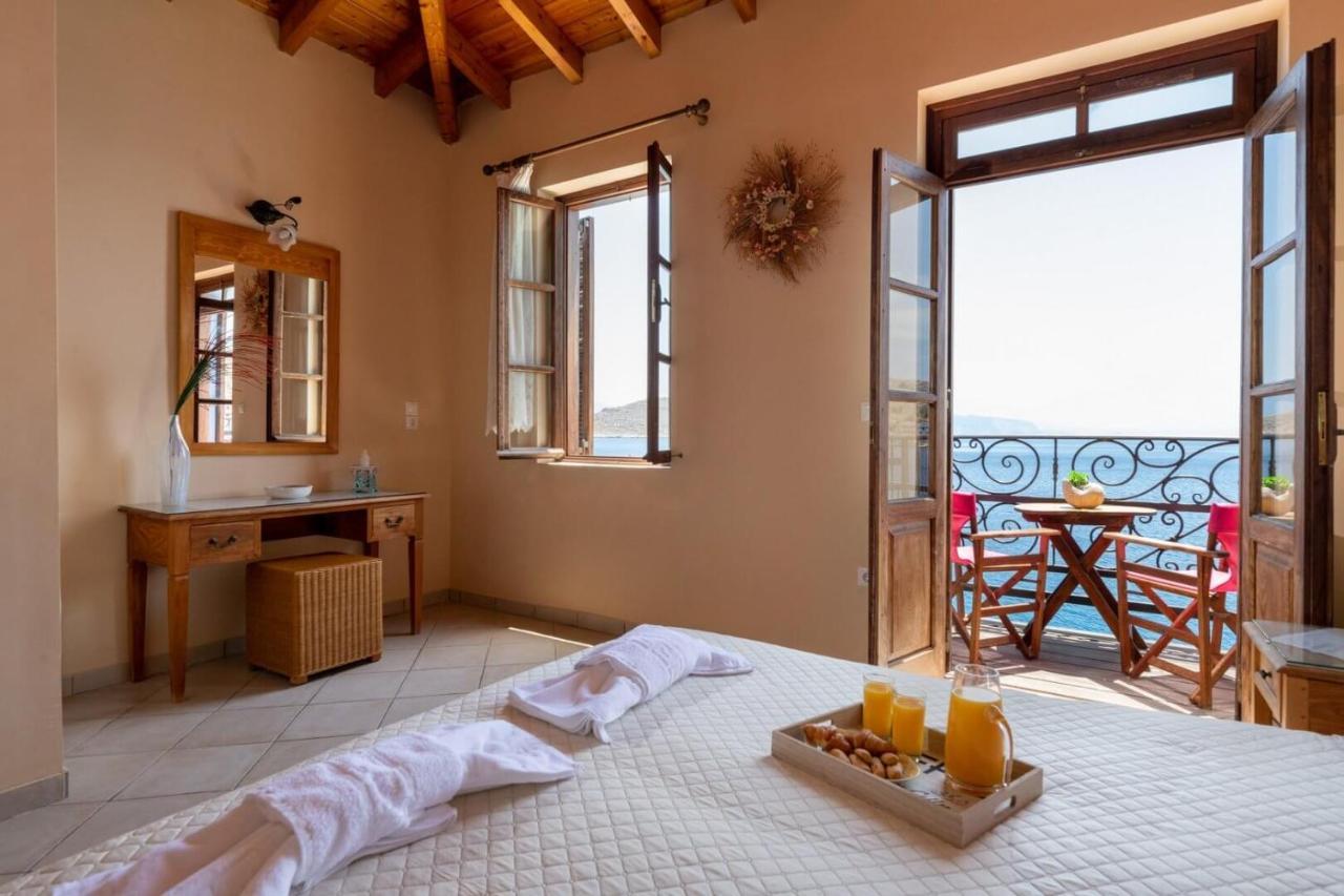 Villa Leleka Chalki Town Esterno foto